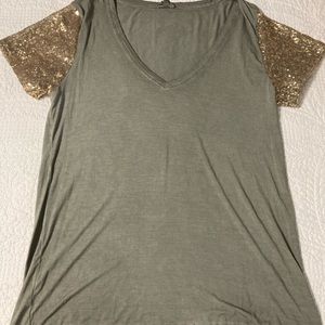 POL size small V-neck sequin embellished t-shirt